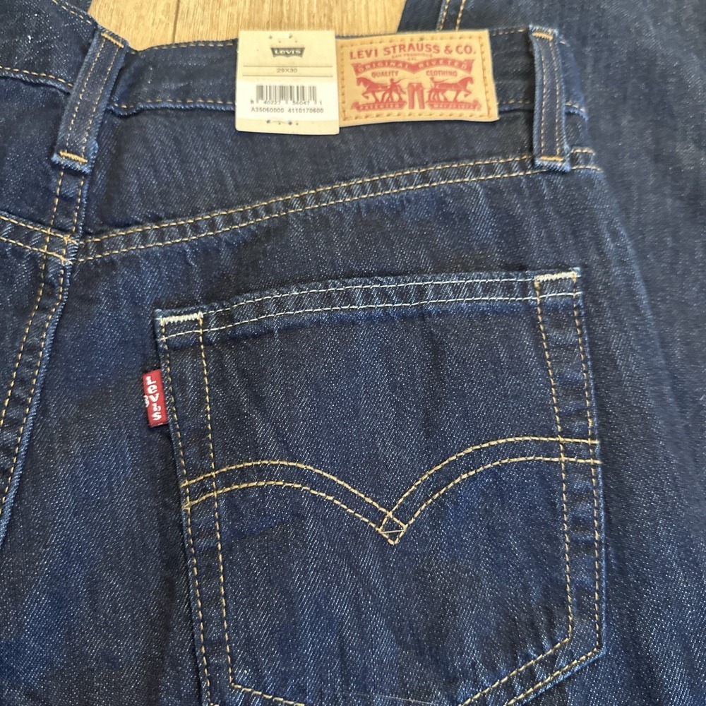Levi's 80s Mom Jeans High Rise Relaxed Fit Tapered Leg‎ Dark Wash Normcore NEW - Picture 6 of 12
